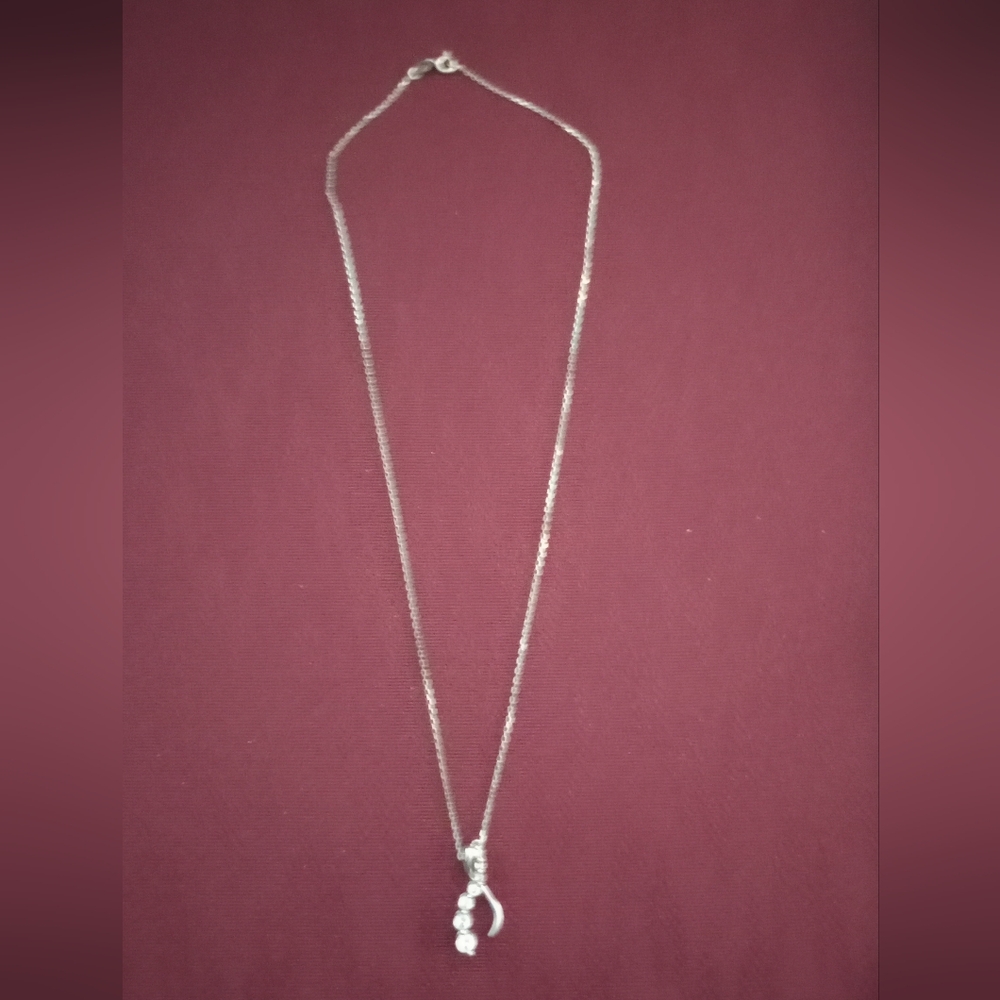 Elegant Sterling Silver 925 Necklace 18" And 6 White Stones Pendant 1"
